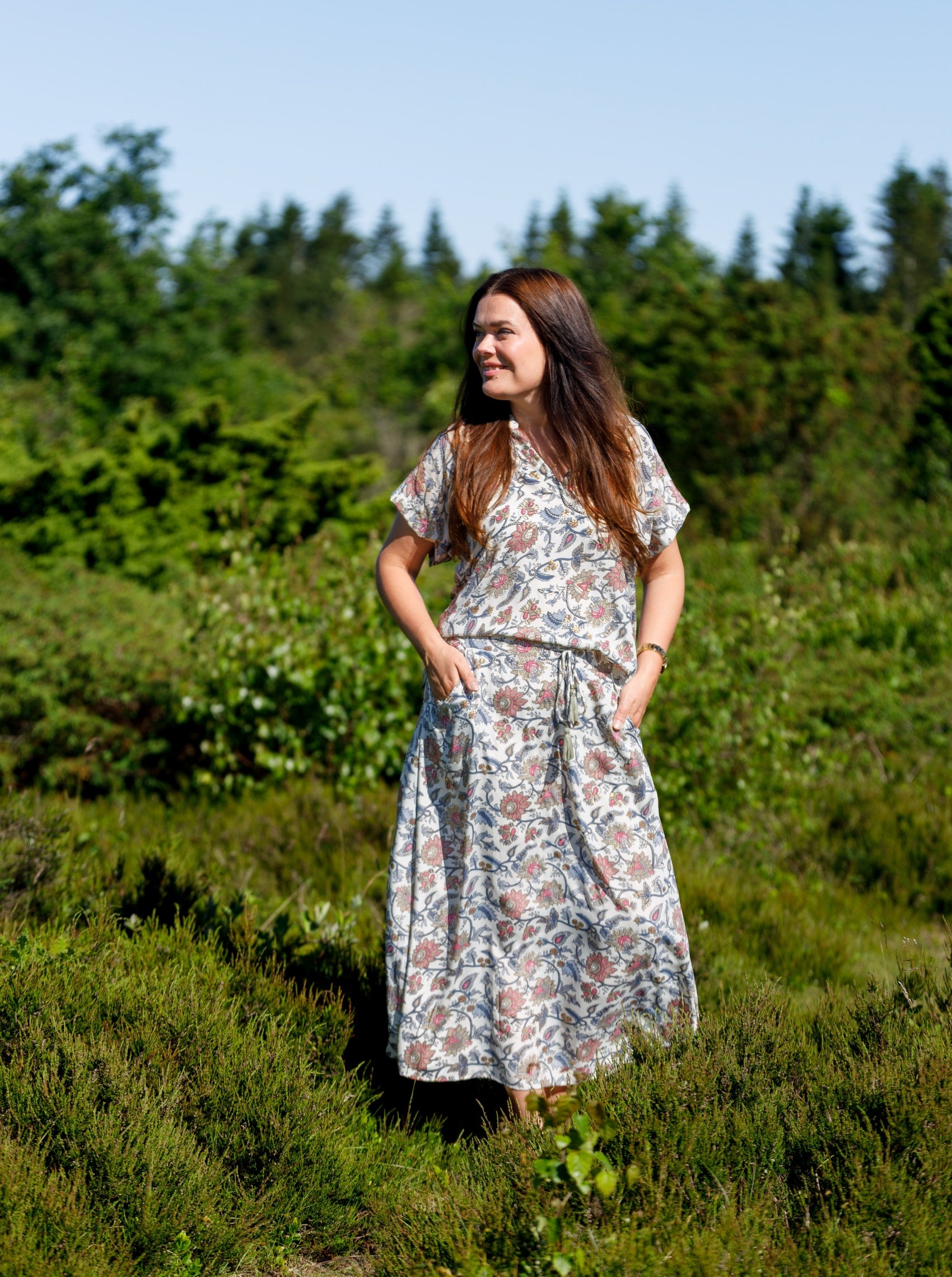 BCLUNA regular skirt - White Breeze - Black Colour