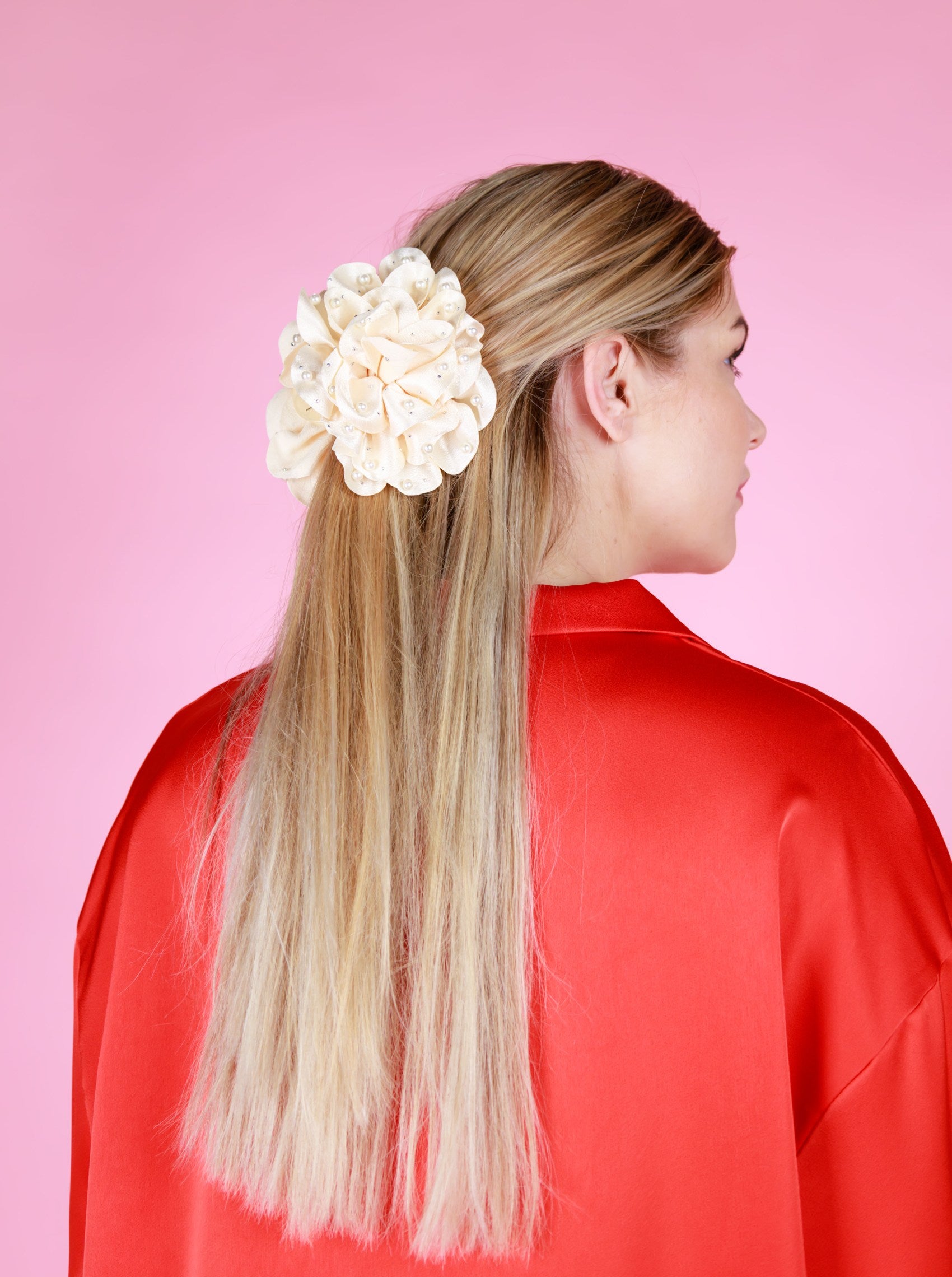 BCKIMMI mega flower hair claw - Champagne - Black Colour