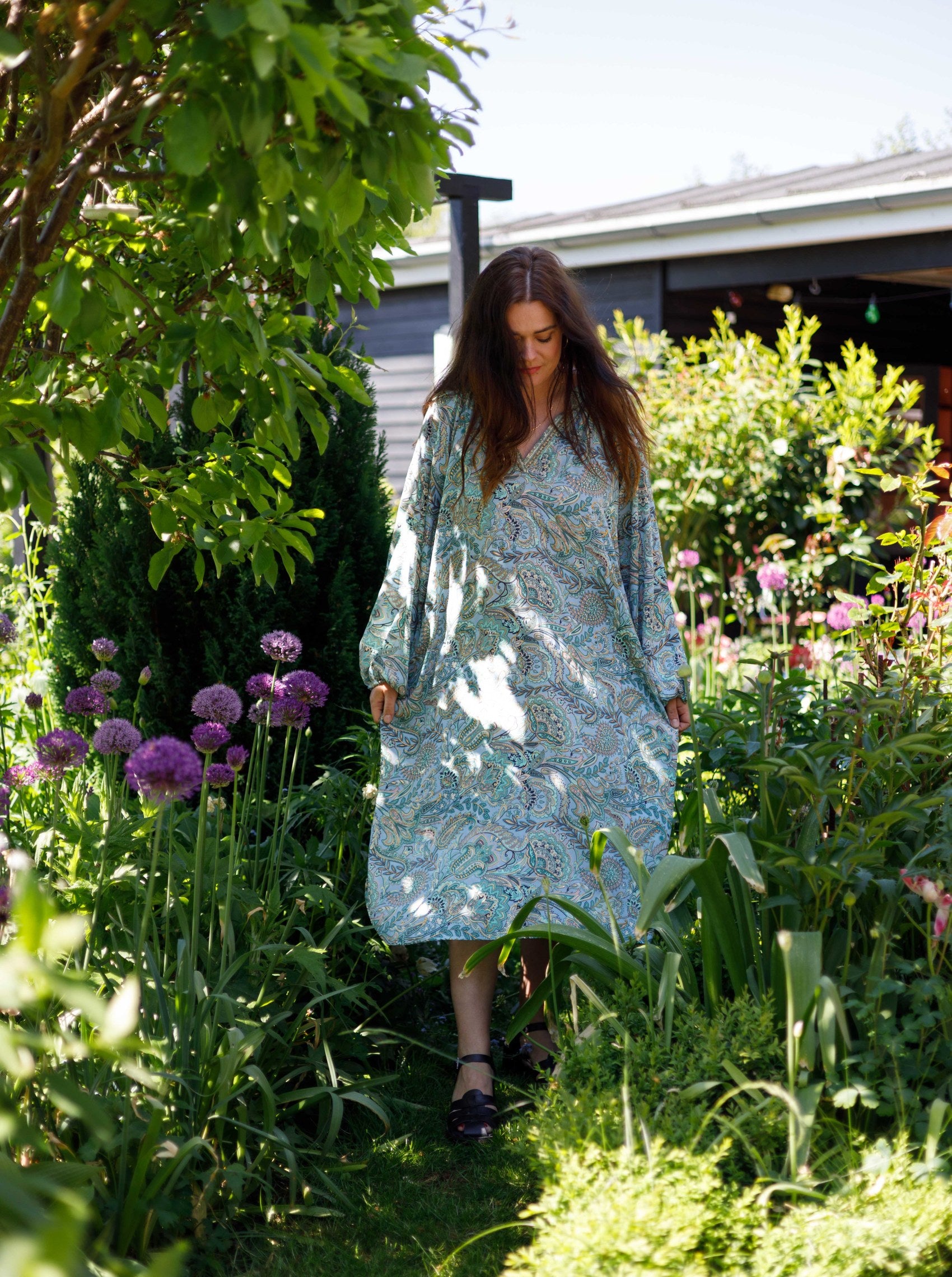 BCLUNA Nelly dress - Blue Garden - Black Colour