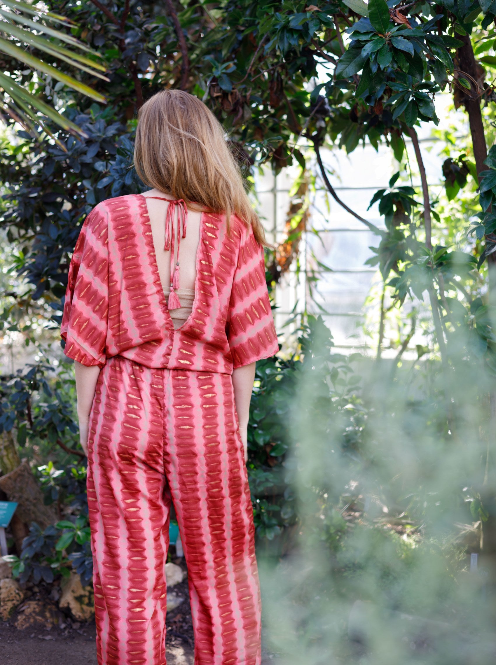 BCLUNA double v-neck jumpsuit - Glow Berry - Black Colour