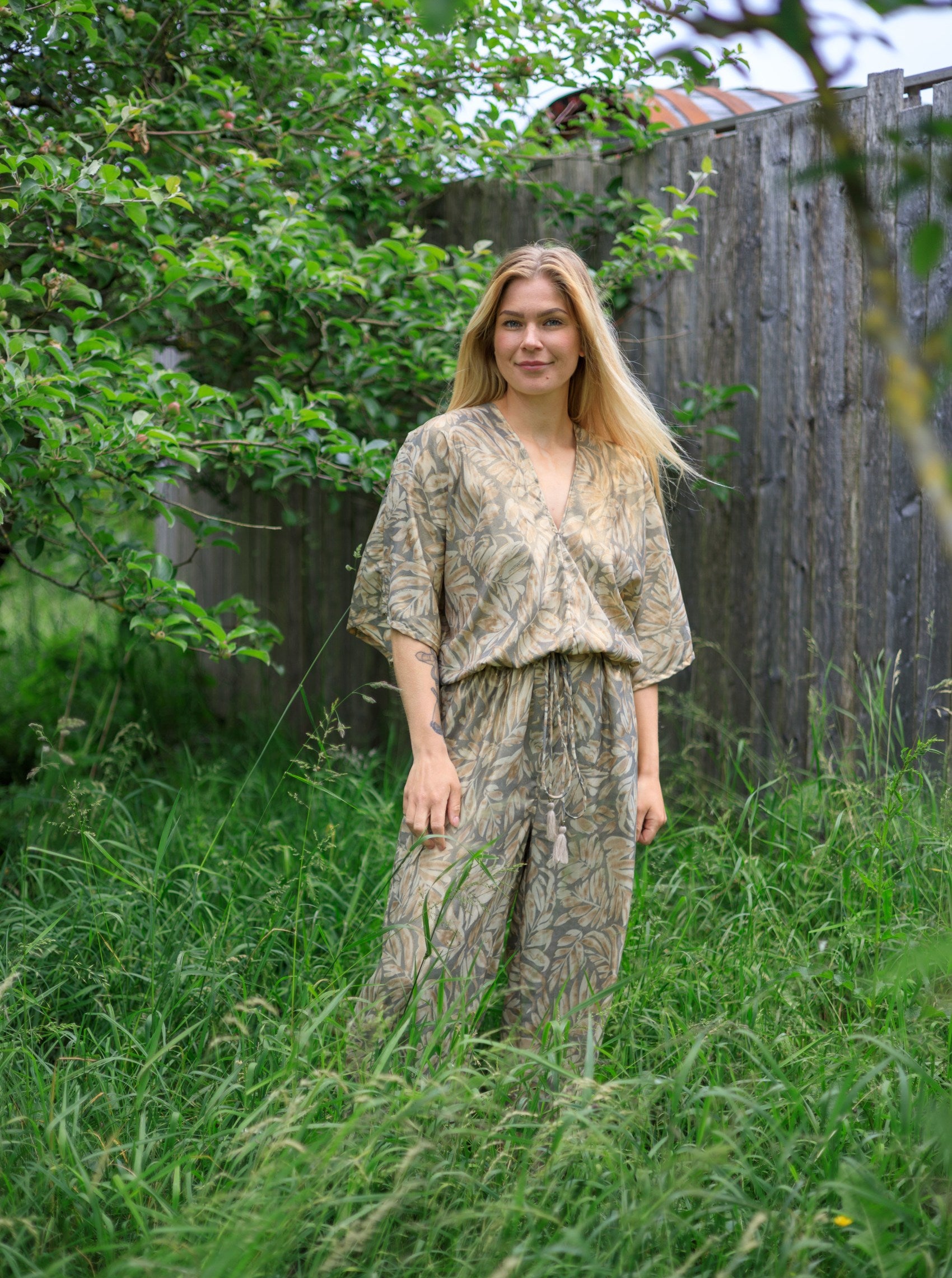 BCLUNA double v-neck jumpsuit - Golden Sand - Black Colour