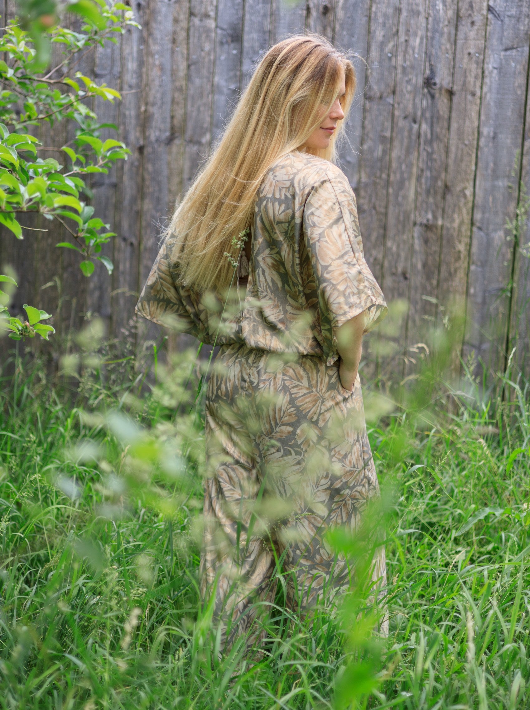 BCLUNA double v-neck jumpsuit - Golden Sand - Black Colour