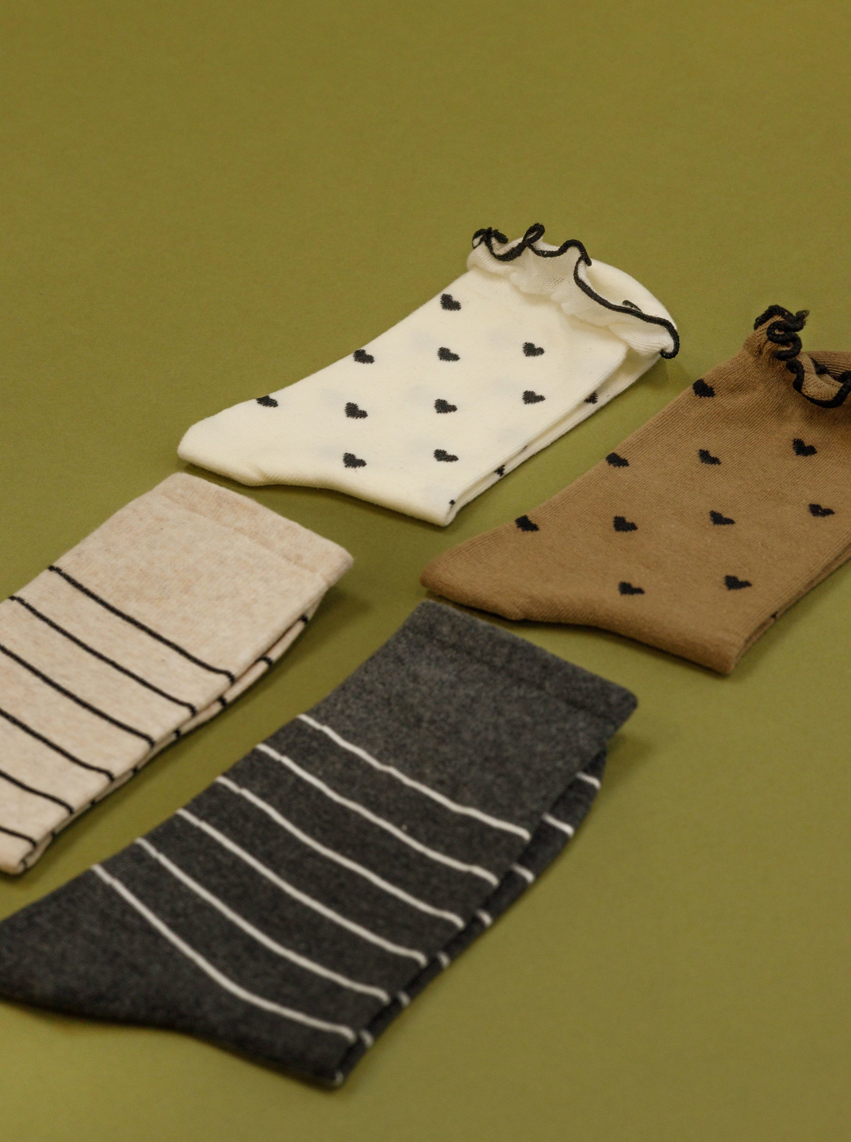 BCNERISSA sock - Off White - Black Colour